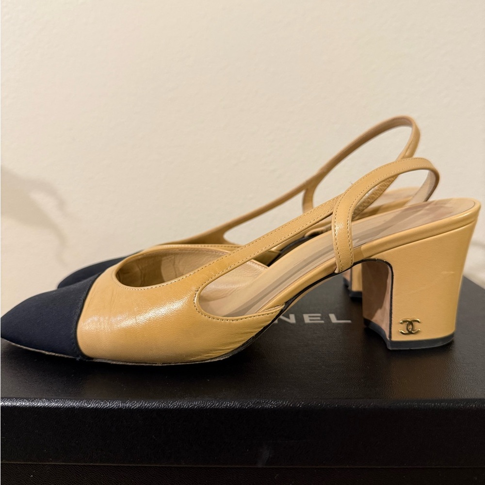 CHANEL Beige and Black Slingback Heels